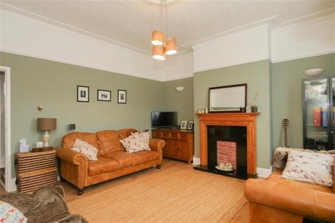 68 Middleton Road, Morley, Leeds, LS27 8BR