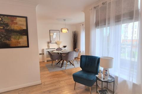 Flat 3, Wren Court, 1 Magdalene Gardens, London, N20 0AF