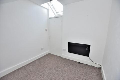 1 bedroom flat to rent, Lea Road, Wolverhampton