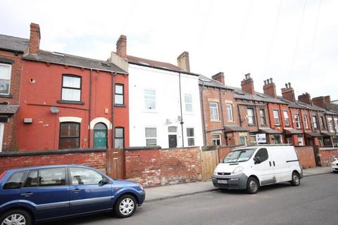 2 bedroom apartment to rent, Flat 1, Conference Road, Armley, Leeds, LS12 3DX