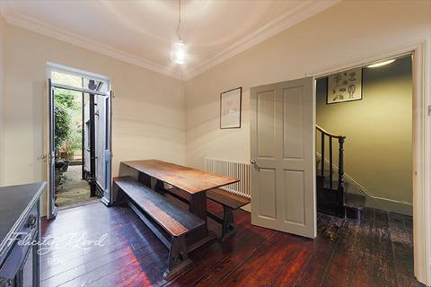 129 East Road, London, E15 3QS