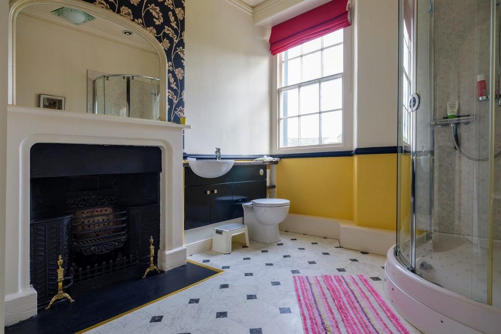 Adjoining Shower Room