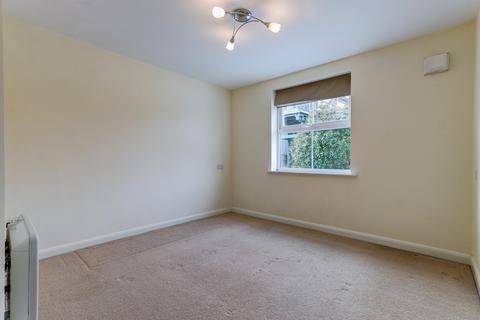 17 Gloucester Close, Redditch, B97 6AH