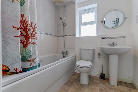 17 Gloucester Close, Redditch, B97 6AH