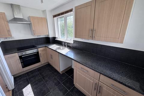 2 bedroom end of terrace house to rent, Redruth Close, Plymouth