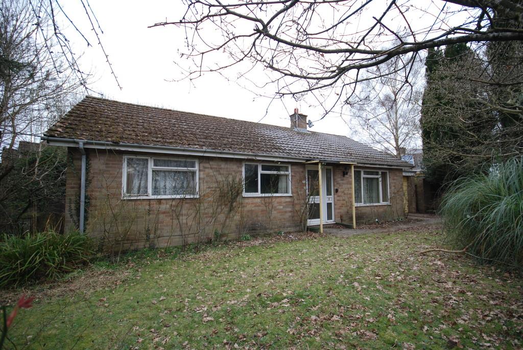 Copheap Rise, Warminster 2 bed detached bungalow £239,950