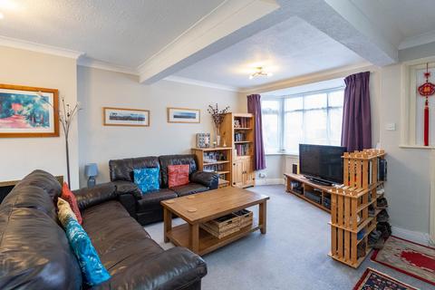 109 Parkway, Dorking, RH4 1ET