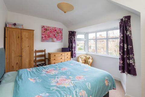 109 Parkway, Dorking, RH4 1ET
