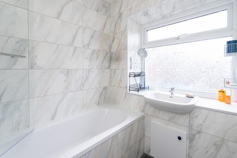 109 Parkway, Dorking, RH4 1ET