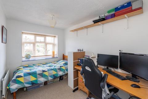 109 Parkway, Dorking, RH4 1ET