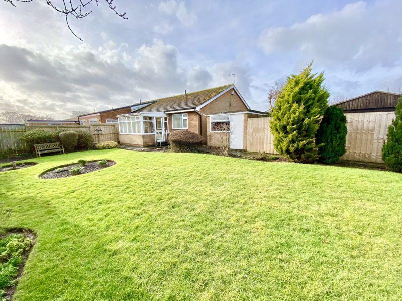 Gwynn Close, Fairfield, Stockton... 3 bed semidetached bungalow £170,000
