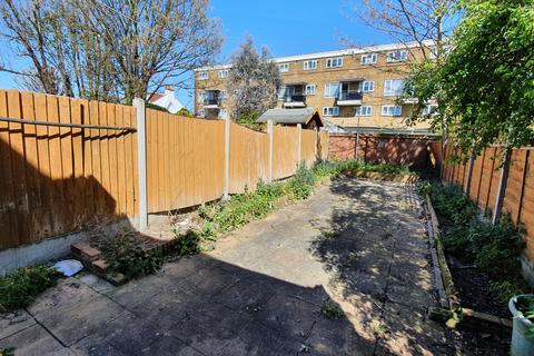 54 Leasowes Road, London, E10 7BE