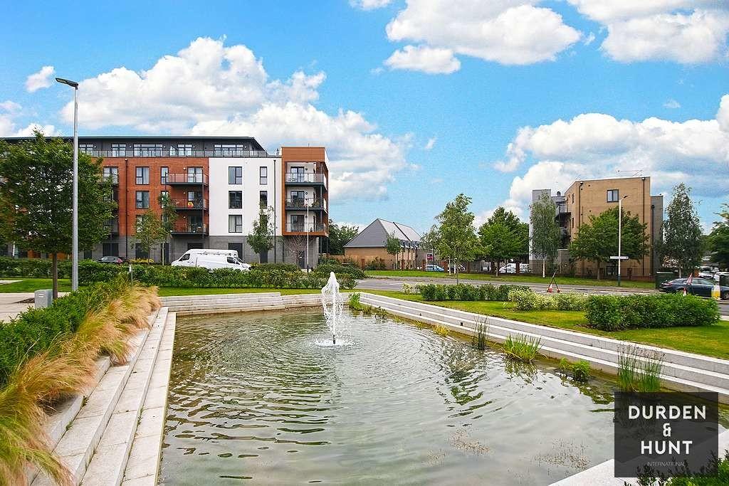 Kings Park, Harold Wood, RM3 2 bed apartment £375,000