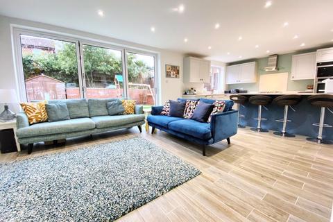 30 Arun Road, West End, Southampton, SO18 3PH
