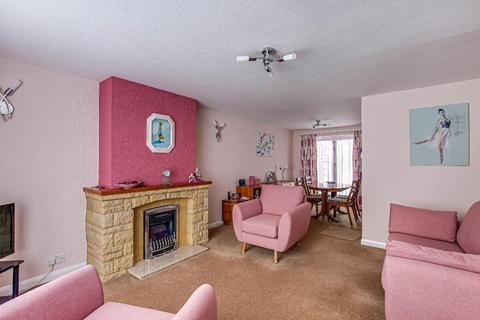 5 Albert Road, Warlingham, CR6 9EP