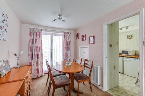 5 Albert Road, Warlingham, CR6 9EP