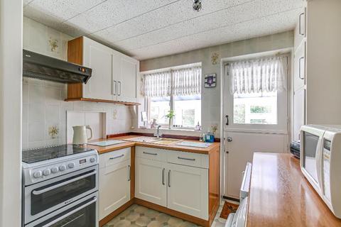 5 Albert Road, Warlingham, CR6 9EP