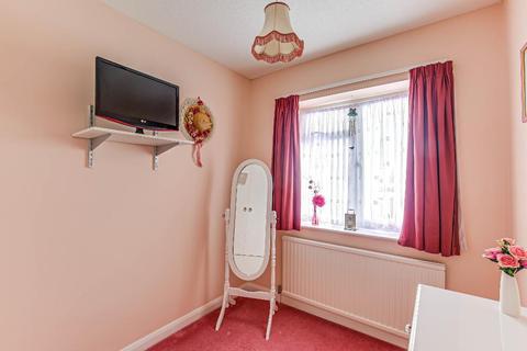 5 Albert Road, Warlingham, CR6 9EP