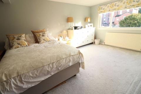 9a Cearns Road, Prenton, CH43 1XF