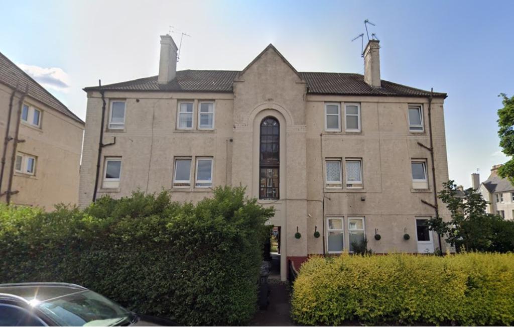 St Clair Road, Easter Road, Edinburgh, EH6 2 bed flat £800 pcm (£185 pw)