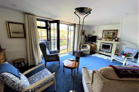 50 Brunel Quays, Lostwithiel, PL22 0JB