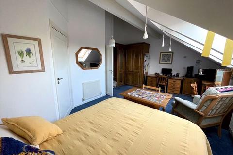 50 Brunel Quays, Lostwithiel, PL22 0JB