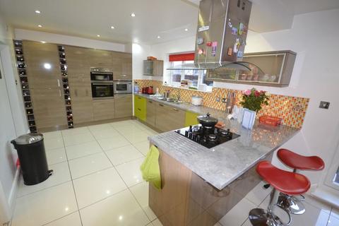 5 bedroom house for sale - Five Bedroom House Stirling Road, Walthamstow London