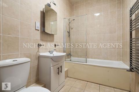 1 bedroom apartment to rent, Ferme Park Road, Crouch End, London N8