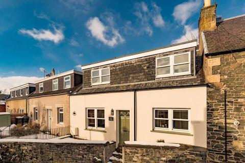 Clova Cottage, 17 Biggiesknowe, Peebles, EH45 8HS