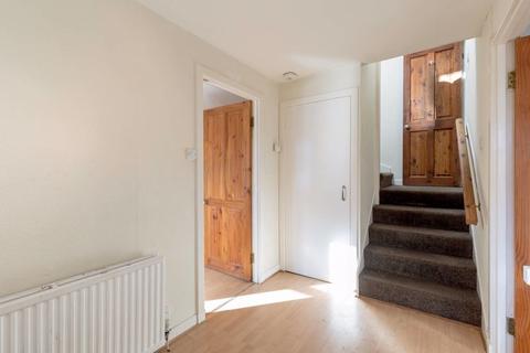 Clova Cottage, 17 Biggiesknowe, Peebles, EH45 8HS