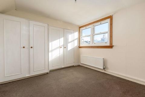 Clova Cottage, 17 Biggiesknowe, Peebles, EH45 8HS