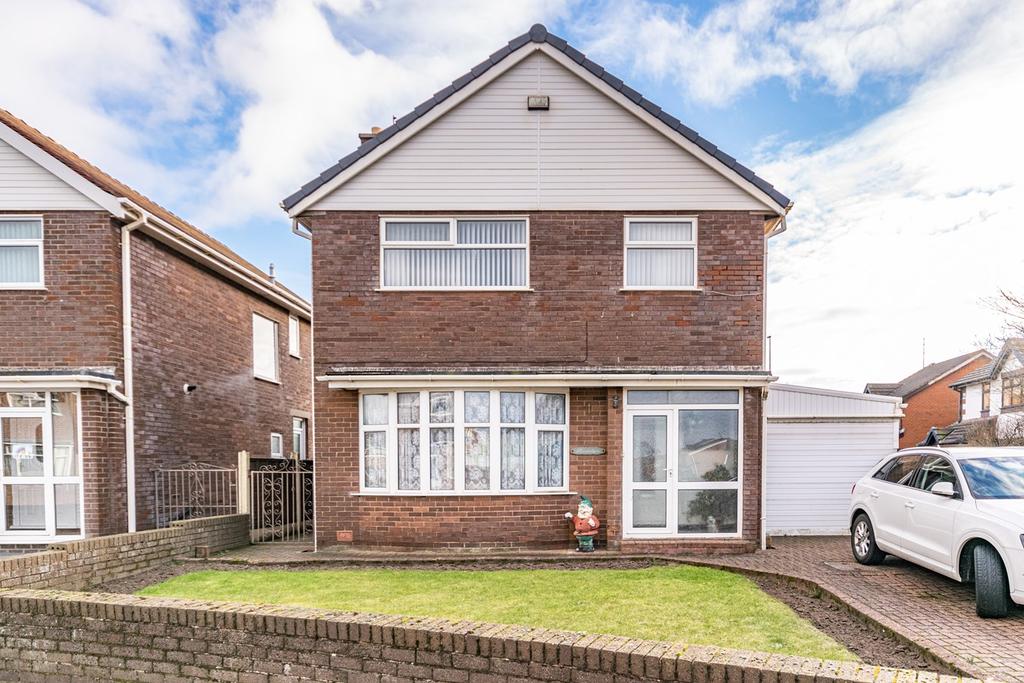 Kidbrooke Avenue, Blackpool, FY4 3 bed detached house £194,950