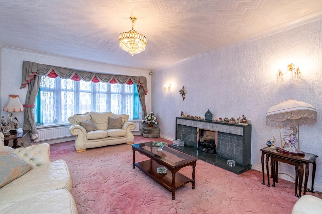 Kidbrooke Avenue, Blackpool, FY4 3 bed detached house £194,950