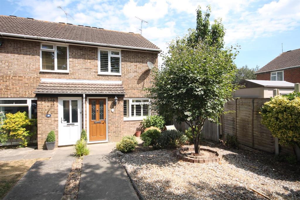 Drake Close, Horsham 2 bed end of terrace house £1,150 pcm (£265 pw)
