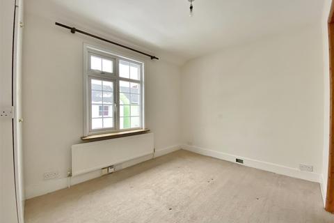 4 Primrose Gardens, Bushey, WD23 1BU