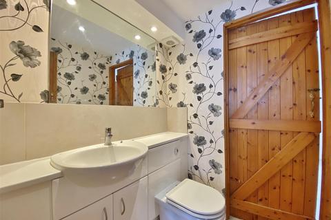 4 Primrose Gardens, Bushey, WD23 1BU