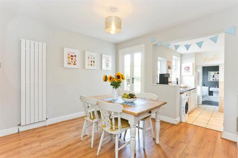 34 Sutton Grove, Sutton, SM1 4LR