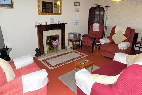8 Blackthorn Close, Bingham, Nottingham, NG13 8UB