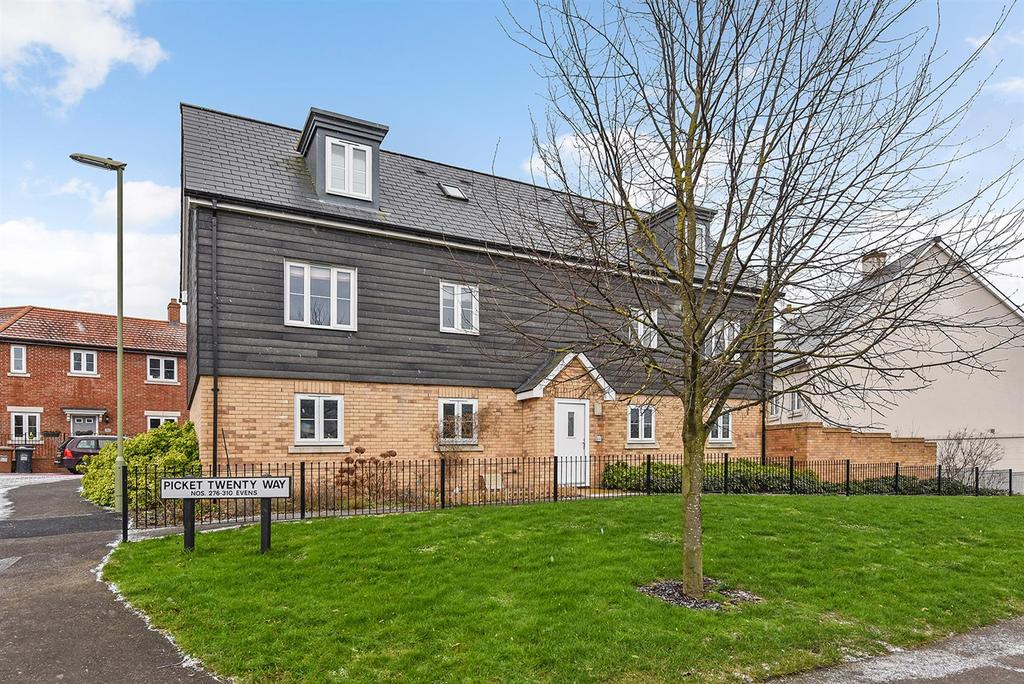 Picket Twenty Way, Andover 2 bed coach house £215,000