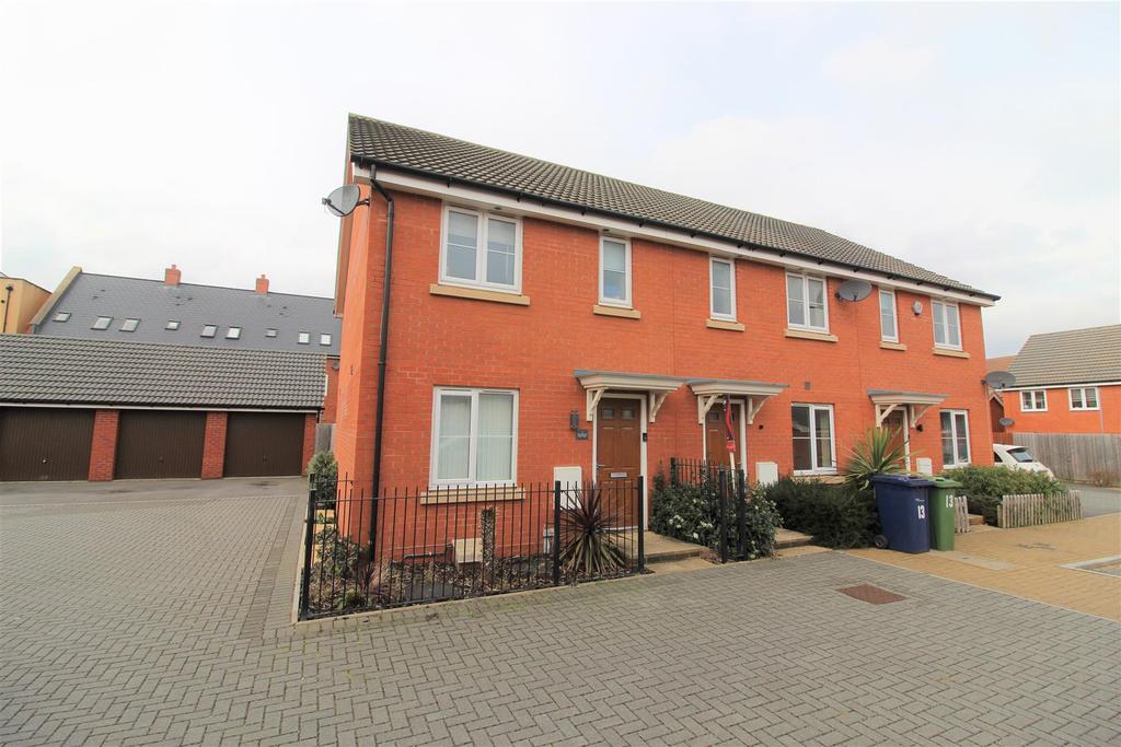 Robinswood Close, Brockworth, Gloucester 3 bed end of terrace house £