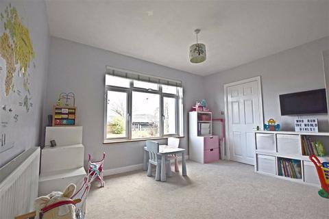 75 Sandyleaze, Gloucester, GL2 0PU