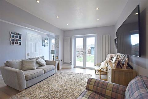 75 Sandyleaze, Gloucester, GL2 0PU