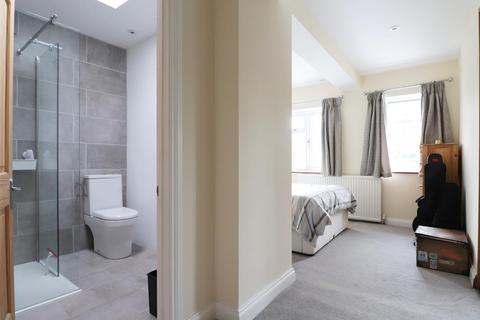 81 Appledore Avenue, Bexleyheath, DA7 6QJ