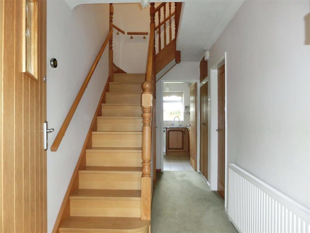 Corbett Road 5 Hallway.jpg