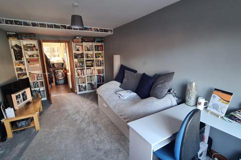 21 Glenfields Road, Haverfordwest, SA61 1EB