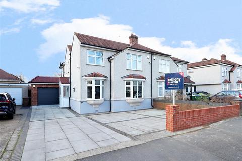 41 Palmar Crescent, Bexleyheath, DA7 4LQ