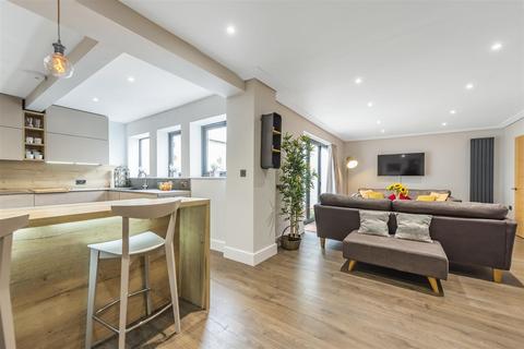 53 Princess Victoria Street, Bristol, BS8 4BX