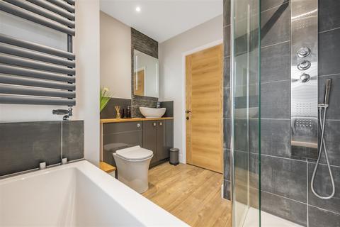 53 Princess Victoria Street, Bristol, BS8 4BX