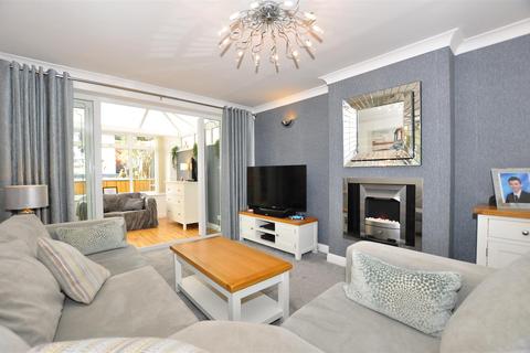 145 Blakedown Road, Halesowen, B63 4QL