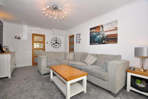 145 Blakedown Road, Halesowen, B63 4QL